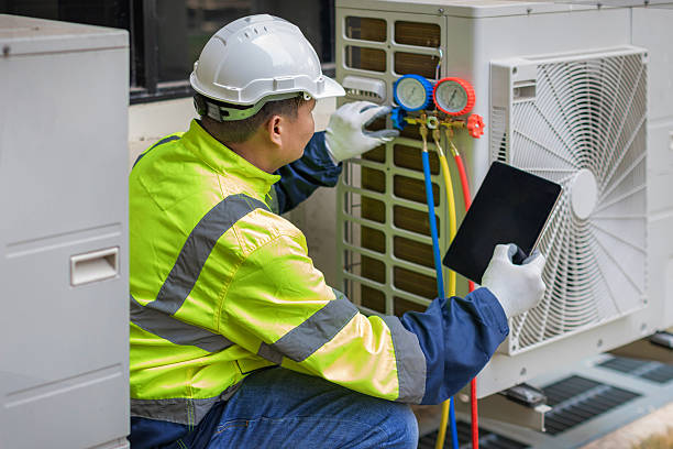 Professional Ductwork Repair technician working in Hume, VA